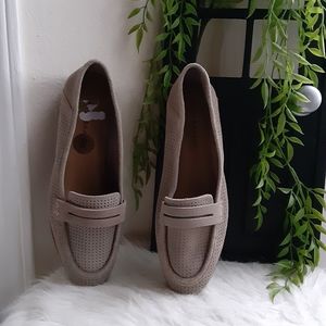Lucky Brand Perforated Leather Loafers New 8